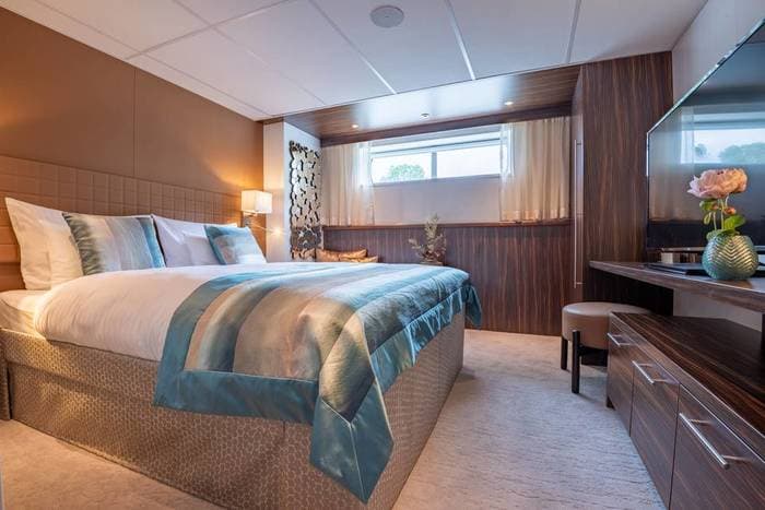 Amadeus River Cruises - Amadeus Star - Accommodation - Cabin C1 - C4.jpg